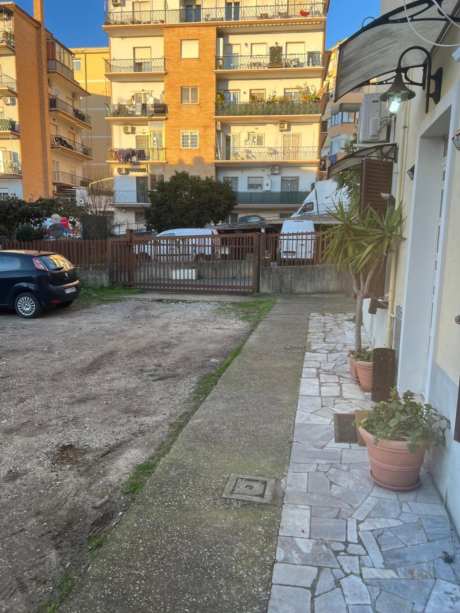 Casa Bravetta - Parking Private Apartment Roma Ngoại thất bức ảnh